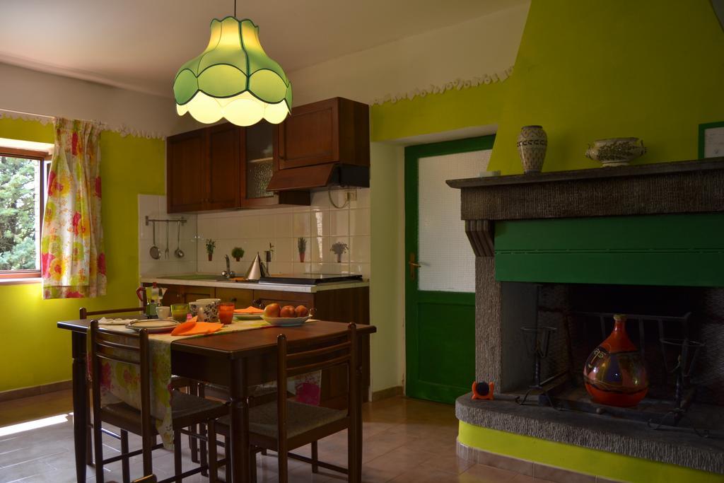 アッシジ Agriturismo Nizziヴィラ エクステリア 写真