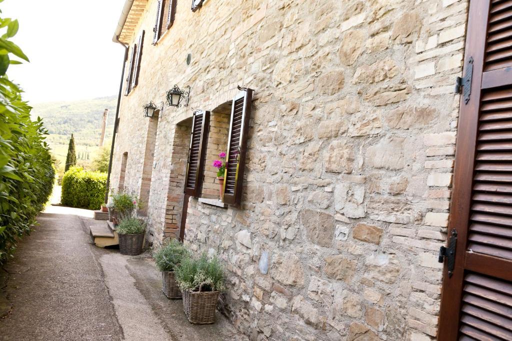 アッシジ Agriturismo Nizziヴィラ 部屋 写真